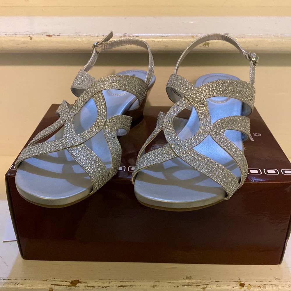 Women’s Size 8 Bandolino Dress Shoes